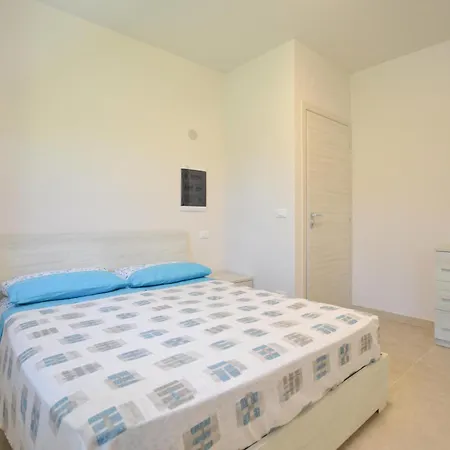 3 Bedroom Cozy In Piano Di בית נופש