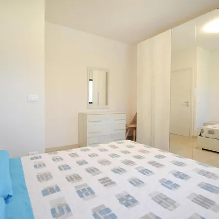 בית נופש 3 Bedroom Cozy In Piano Di